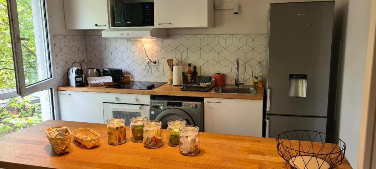 Part Dieu. Appartement rénové avec box garage Lyon Extérieur photo