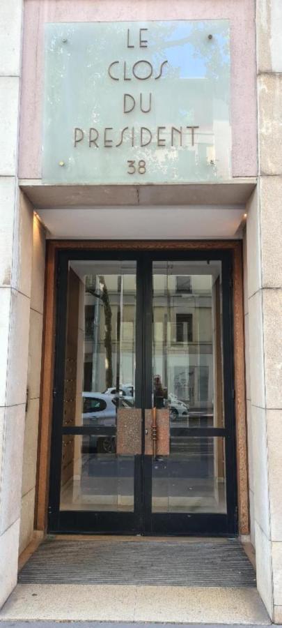 Part Dieu. Appartement rénové avec box garage Lyon Extérieur photo
