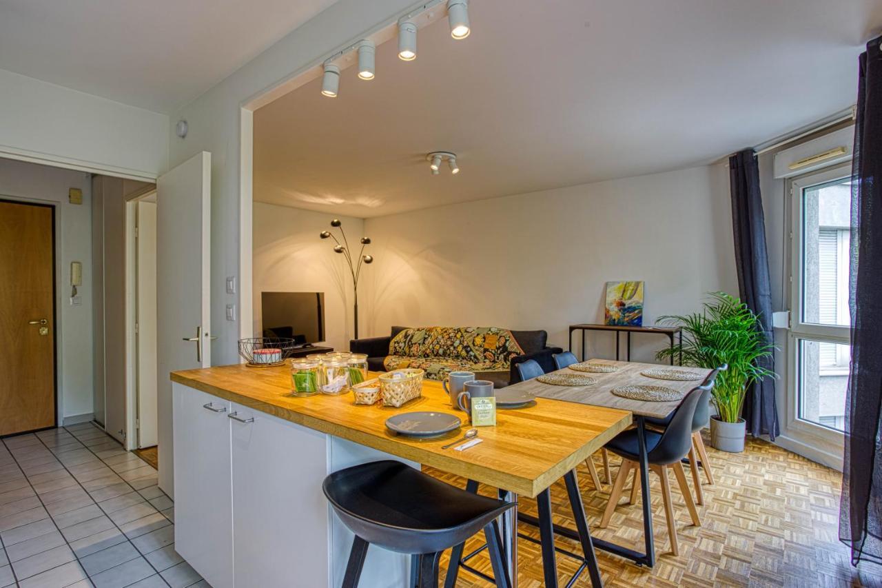 Part Dieu. Appartement rénové avec box garage Lyon Extérieur photo